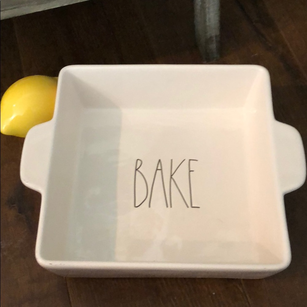 Rae Dunn square bake dish